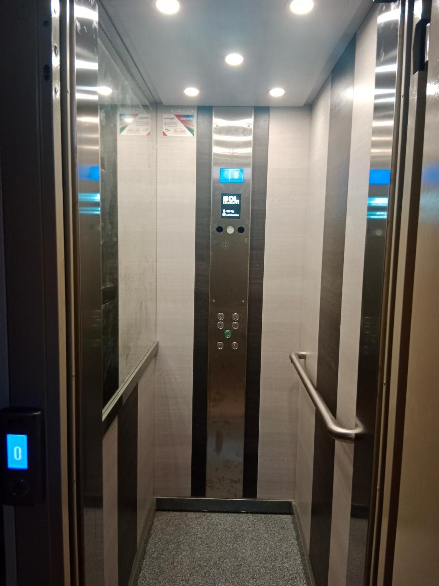 Room With Private Bathroom And Balcony Nearby The Mercado Central, Center And Beach لقنت المظهر الخارجي الصورة