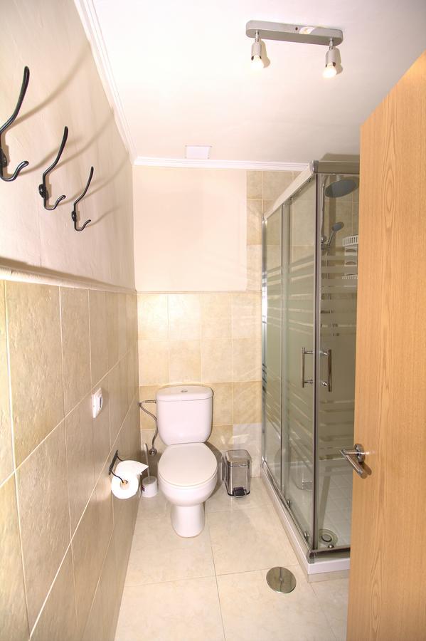 Room With Private Bathroom And Balcony Nearby The Mercado Central, Center And Beach لقنت المظهر الخارجي الصورة