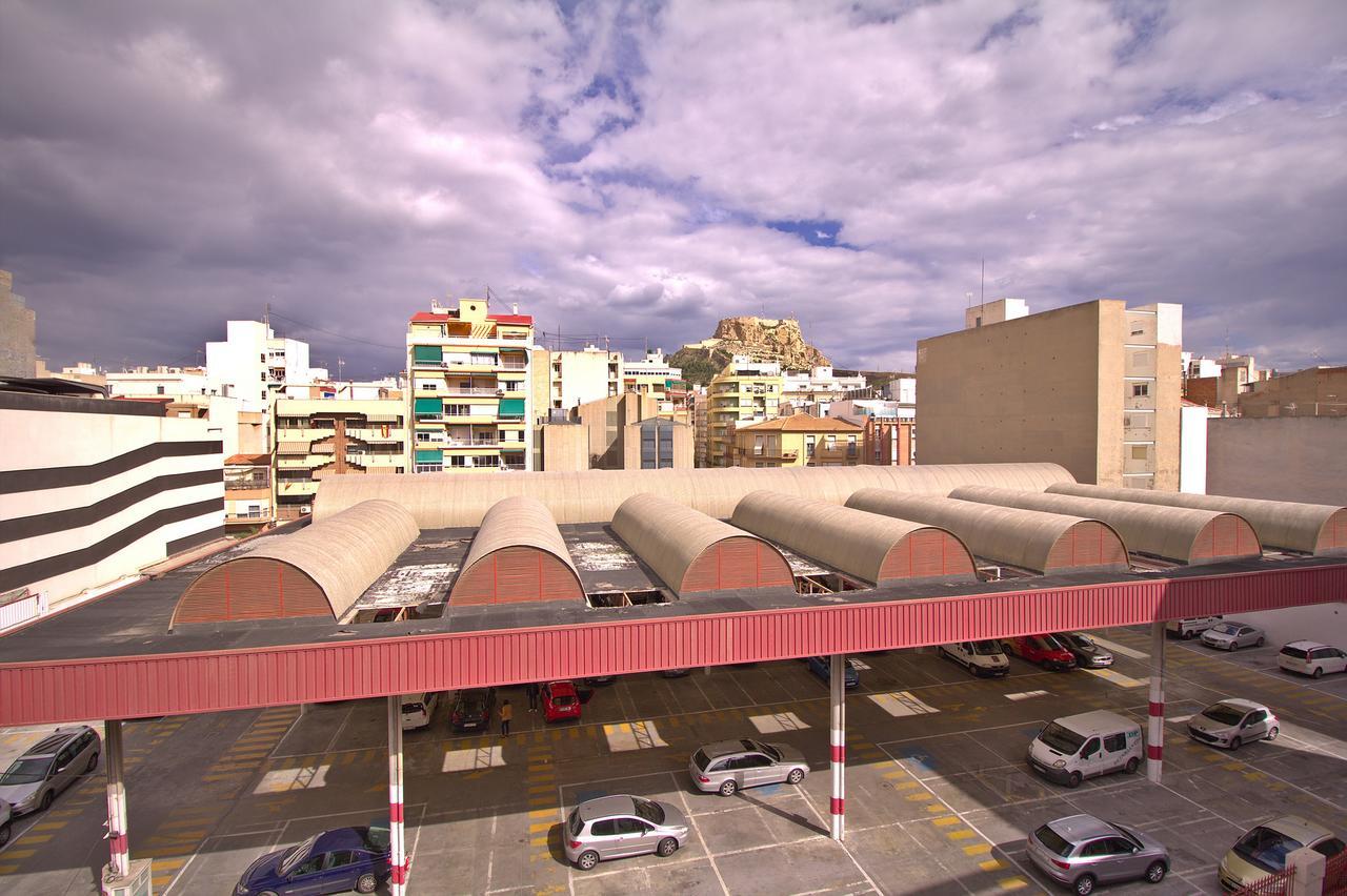 Room With Private Bathroom And Balcony Nearby The Mercado Central, Center And Beach لقنت المظهر الخارجي الصورة